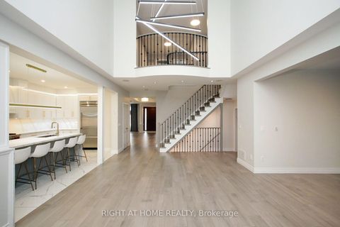 Photo 11 at 133 Woodville Drive, Patterson, Vaughan