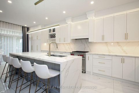 Photo 13 at 133 Woodville Drive, Patterson, Vaughan