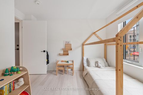 Photo 9 at 206 - 1888 Queen Street E, The Beaches, Toronto