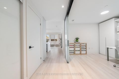 Photo 11 at 206 - 1888 Queen Street E, The Beaches, Toronto