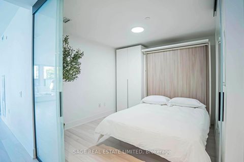Photo 16 at 206 - 1888 Queen Street E, The Beaches, Toronto