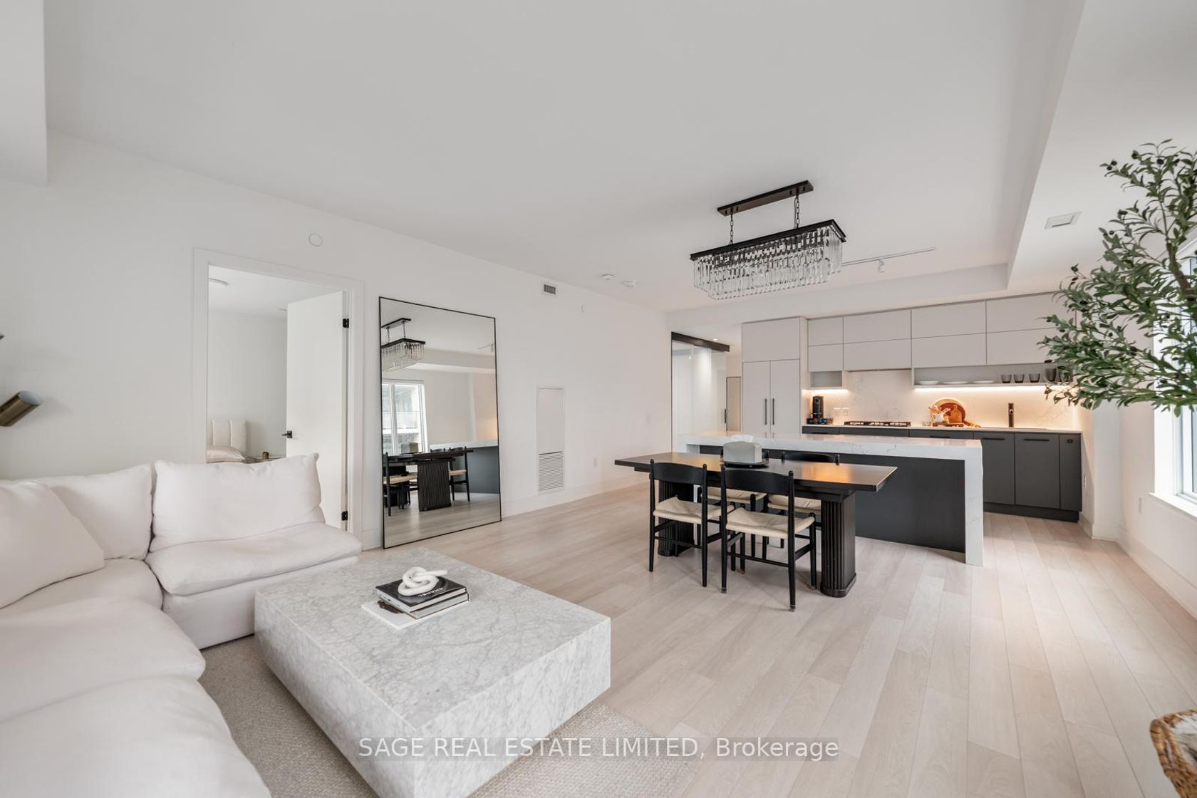 206 - 1888 Queen Street E, The Beaches, Toronto photo 2