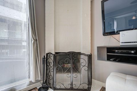 Photo 13 at 305 - 19 Dundonald Street, Yonge Corridor, Toronto