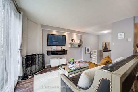 Photo 14 at 305 - 19 Dundonald Street, Yonge Corridor, Toronto