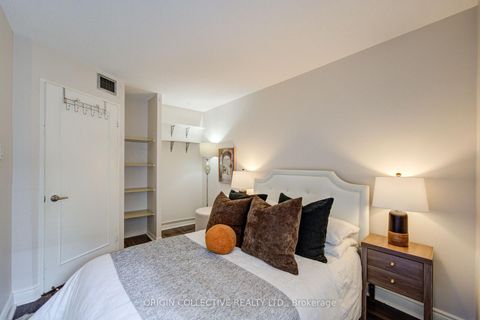 Photo 20 at 305 - 19 Dundonald Street, Yonge Corridor, Toronto