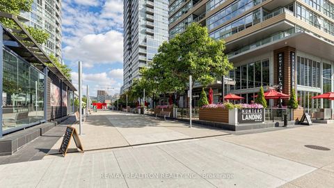 Photo 2 at 102 Fort York Boulevard, Waterfront Communities C1, Toronto