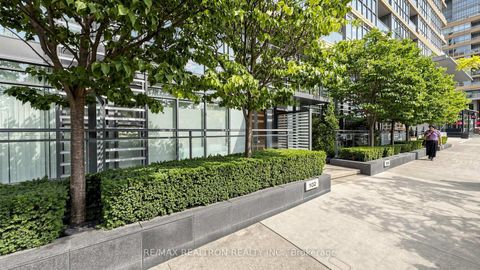 Photo 3 at 102 Fort York Boulevard, Waterfront Communities C1, Toronto