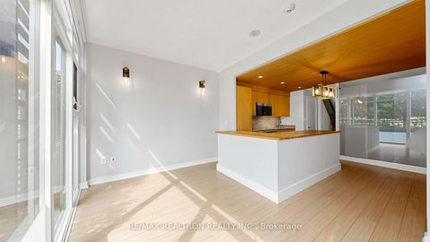 Photo 11 at 102 Fort York Boulevard, Waterfront Communities C1, Toronto
