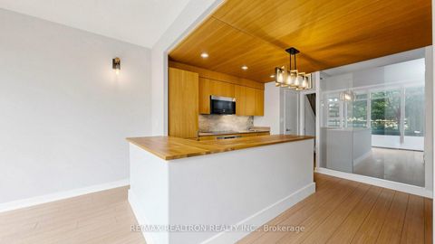 Photo 13 at 102 Fort York Boulevard, Waterfront Communities C1, Toronto