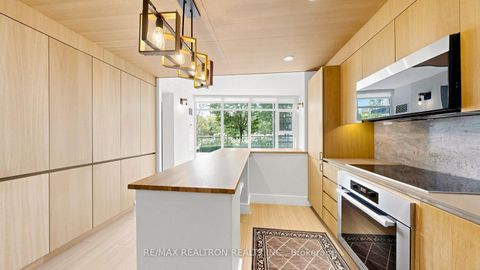 Photo 15 at 102 Fort York Boulevard, Waterfront Communities C1, Toronto