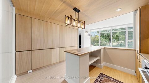 Photo 17 at 102 Fort York Boulevard, Waterfront Communities C1, Toronto
