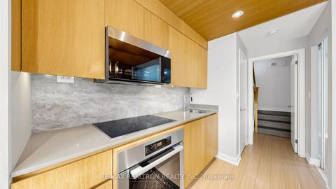 Photo 18 at 102 Fort York Boulevard, Waterfront Communities C1, Toronto