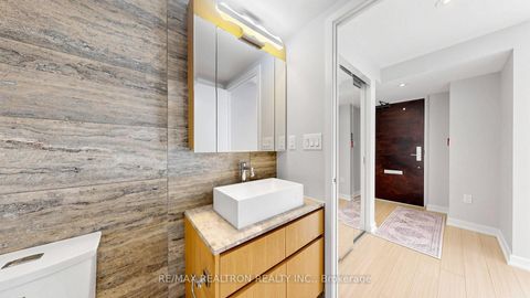 Photo 22 at 102 Fort York Boulevard, Waterfront Communities C1, Toronto