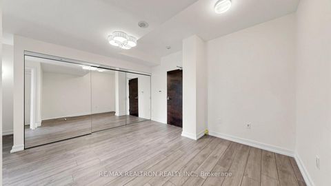 Photo 35 at 102 Fort York Boulevard, Waterfront Communities C1, Toronto