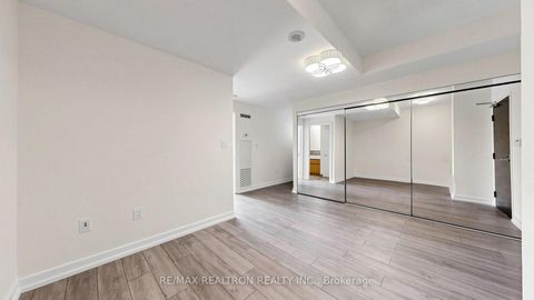 Photo 36 at 102 Fort York Boulevard, Waterfront Communities C1, Toronto