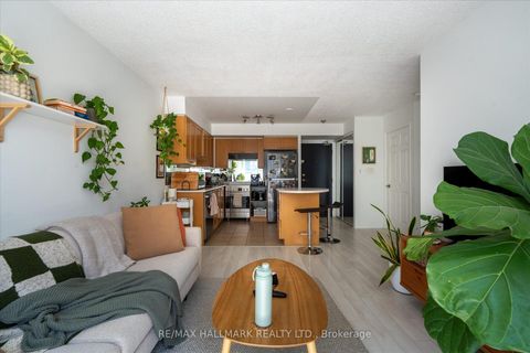 Photo 10 at 706 - 230 King Street E, Moss Park, Toronto