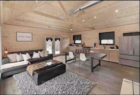 Photo 2 at 899 Maplewood Drive, Alcona, Innisfil