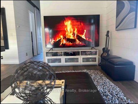 Photo 4 at 899 Maplewood Drive, Alcona, Innisfil
