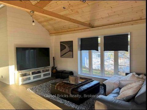 Photo 5 at 899 Maplewood Drive, Alcona, Innisfil