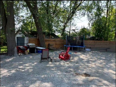 Photo 12 at 899 Maplewood Drive, Alcona, Innisfil