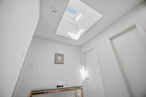 Photo 17 at 48 Clair Road, Jane Heights, Toronto