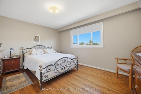 Photo 23 at 48 Clair Road, Jane Heights, Toronto