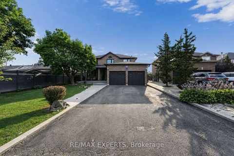 Photo 0 at 212 Bordeaux Drive, East Woodbridge, Vaughan