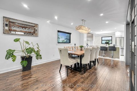 Photo 10 at 212 Bordeaux Drive, East Woodbridge, Vaughan