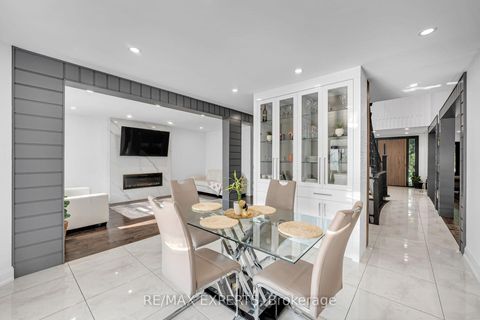 Photo 17 at 212 Bordeaux Drive, East Woodbridge, Vaughan