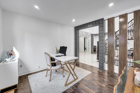 Photo 22 at 212 Bordeaux Drive, East Woodbridge, Vaughan