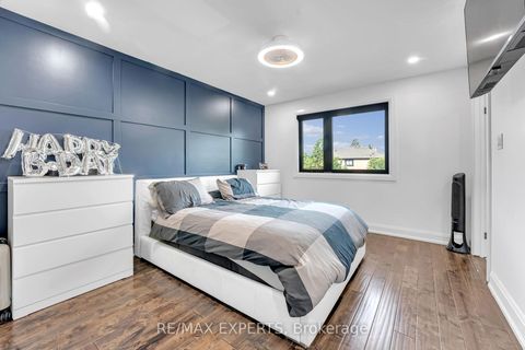 Photo 25 at 212 Bordeaux Drive, East Woodbridge, Vaughan