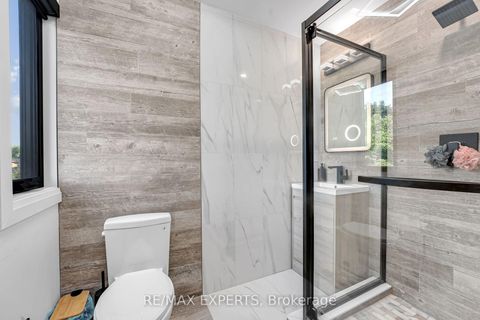 Photo 28 at 212 Bordeaux Drive, East Woodbridge, Vaughan
