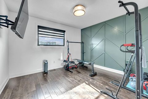 Photo 30 at 212 Bordeaux Drive, East Woodbridge, Vaughan