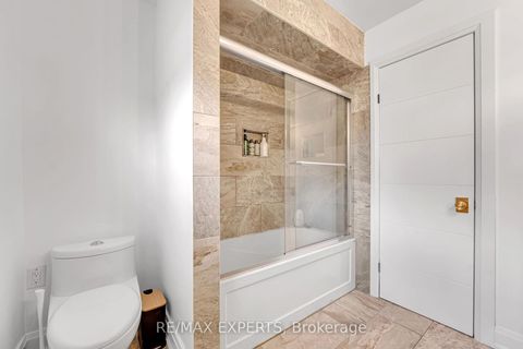 Photo 31 at 212 Bordeaux Drive, East Woodbridge, Vaughan