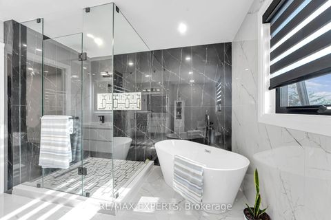 Photo 37 at 212 Bordeaux Drive, East Woodbridge, Vaughan