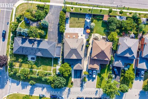 Photo 46 at 212 Bordeaux Drive, East Woodbridge, Vaughan