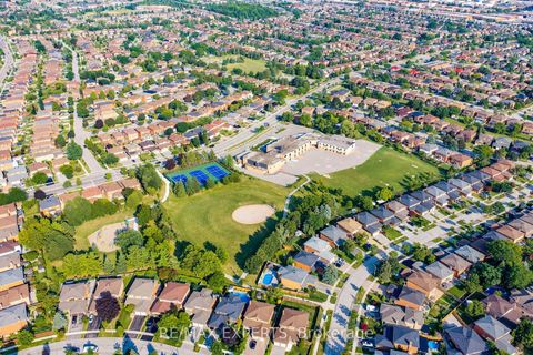 Photo 47 at 212 Bordeaux Drive, East Woodbridge, Vaughan