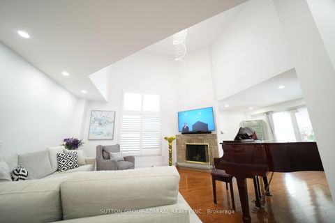 Photo 3 at 33 Wilderness Drive, Milliken, Toronto