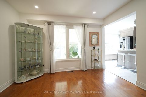 Photo 4 at 33 Wilderness Drive, Milliken, Toronto