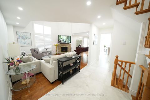 Photo 8 at 33 Wilderness Drive, Milliken, Toronto