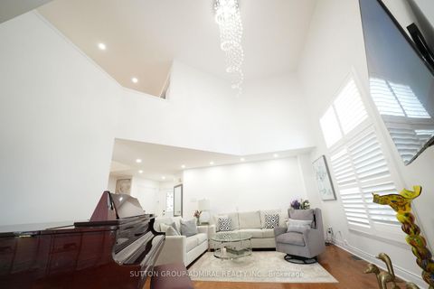 Photo 11 at 33 Wilderness Drive, Milliken, Toronto