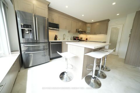 Photo 14 at 33 Wilderness Drive, Milliken, Toronto