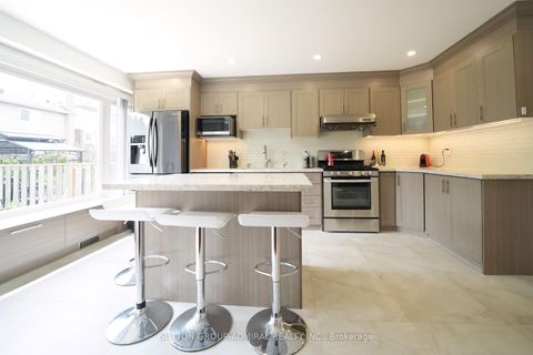 Photo 15 at 33 Wilderness Drive, Milliken, Toronto