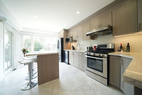 Photo 16 at 33 Wilderness Drive, Milliken, Toronto