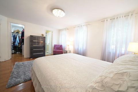 Photo 25 at 33 Wilderness Drive, Milliken, Toronto