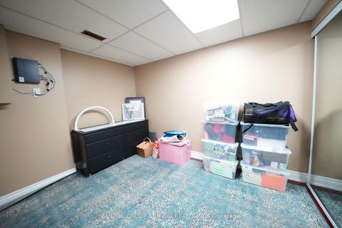 Photo 29 at 33 Wilderness Drive, Milliken, Toronto