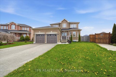 Photo 1 at 2073 Cynthia Court, Alcona, Innisfil