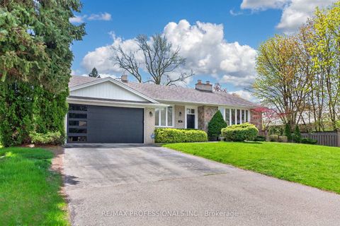 Photo 2 at 23 Ravensbourne Crescent, Rosethorn, Toronto