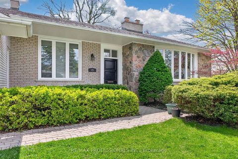 Photo 3 at 23 Ravensbourne Crescent, Rosethorn, Toronto