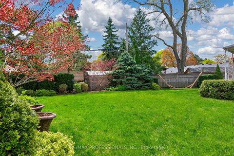 Photo 40 at 23 Ravensbourne Crescent, Rosethorn, Toronto